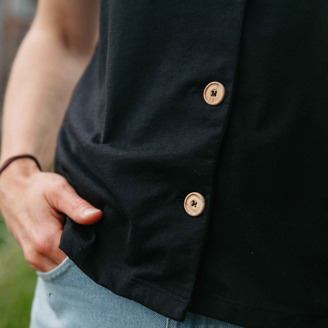 Josevini - Button T-Shirt mit TENCEL™ Modal, Schwarz