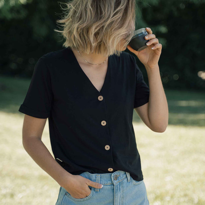 Josevini - Button T-Shirt mit TENCEL™ Modal, Schwarz